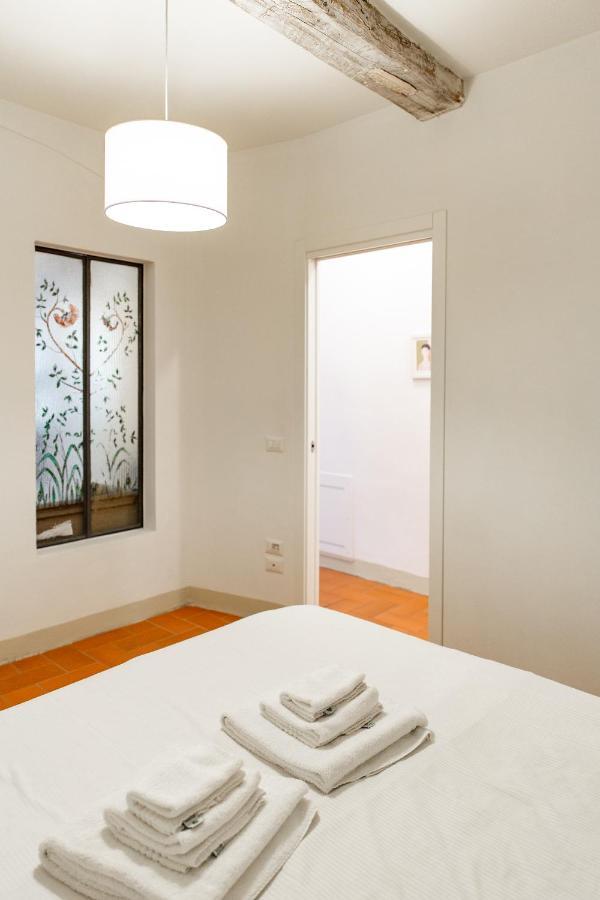 Graceful Apartment In The Heart Of Florenţa Exterior foto